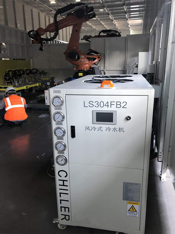 焊機機器人蜜桃视频APP色版